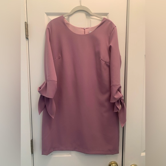 ASKARI Shift Dress - Picture 1 of 3